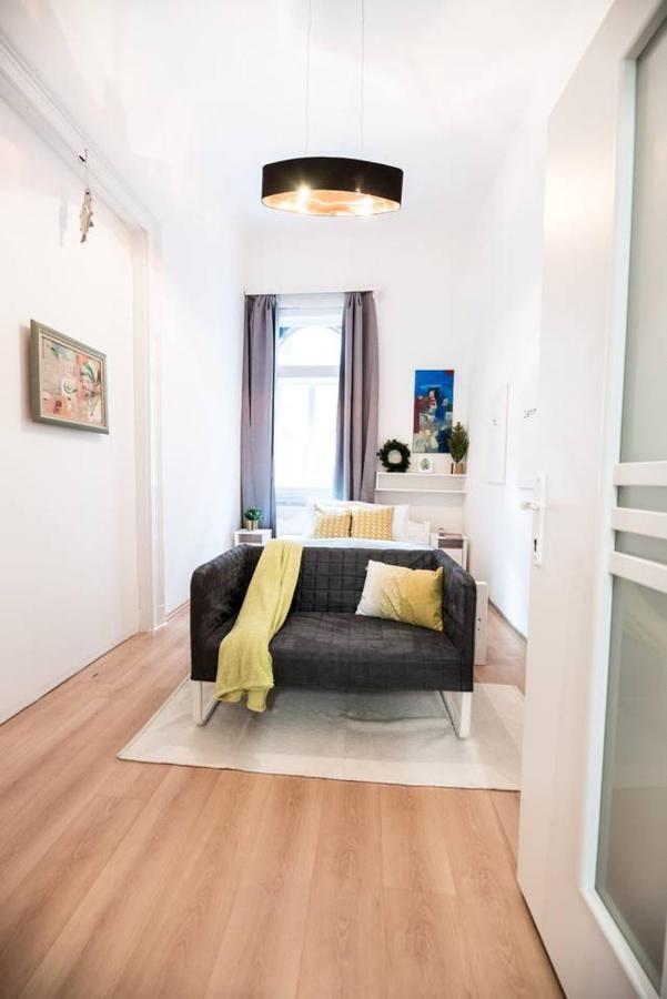 Cosy And Central Apartment With 4 Bedrooms And A/C Budapest Exterior photo