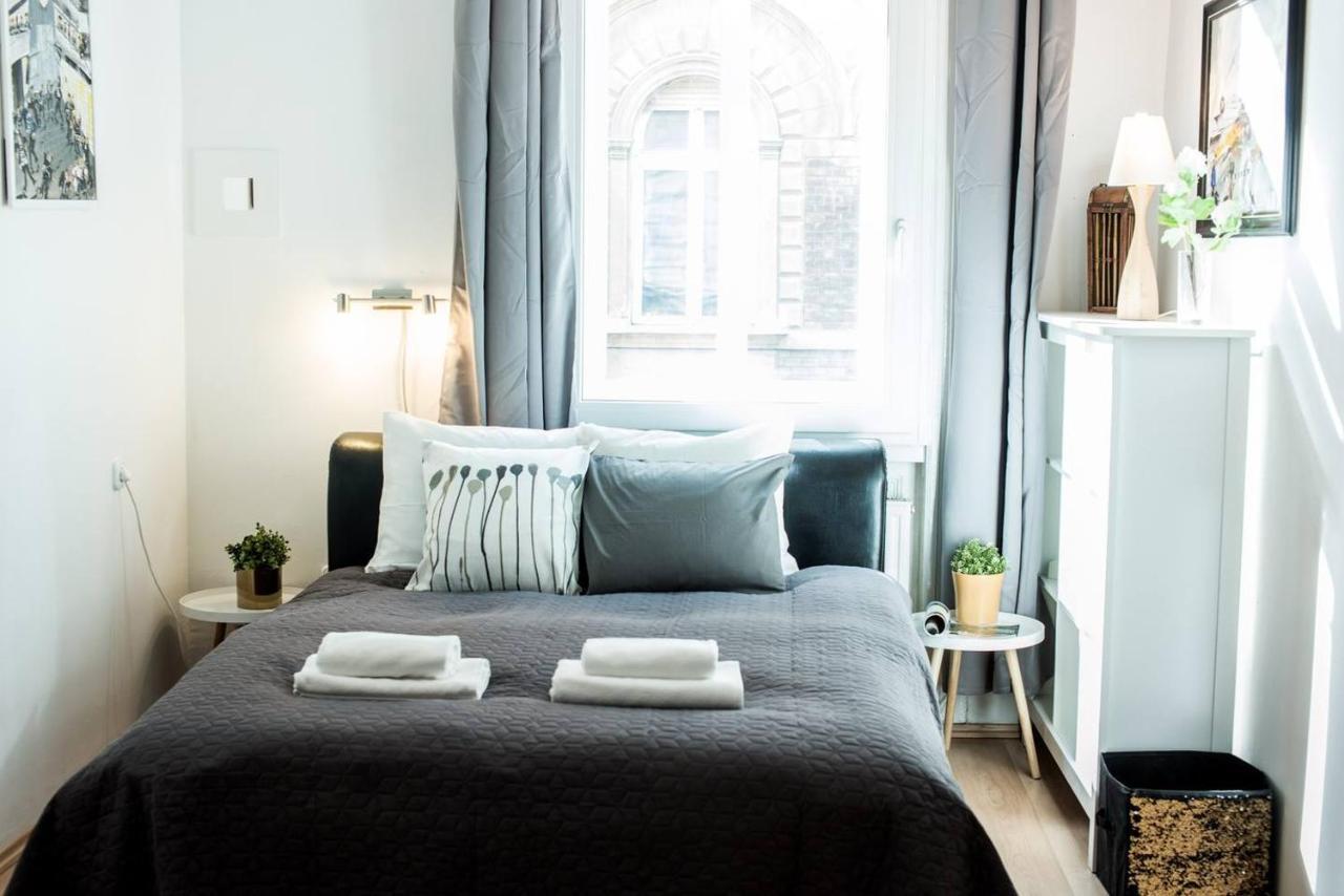 Cosy And Central Apartment With 4 Bedrooms And A/C Budapest Exterior photo