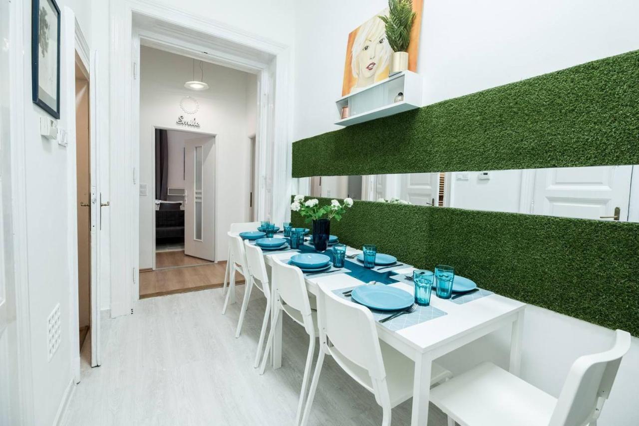 Cosy And Central Apartment With 4 Bedrooms And A/C Budapest Exterior photo