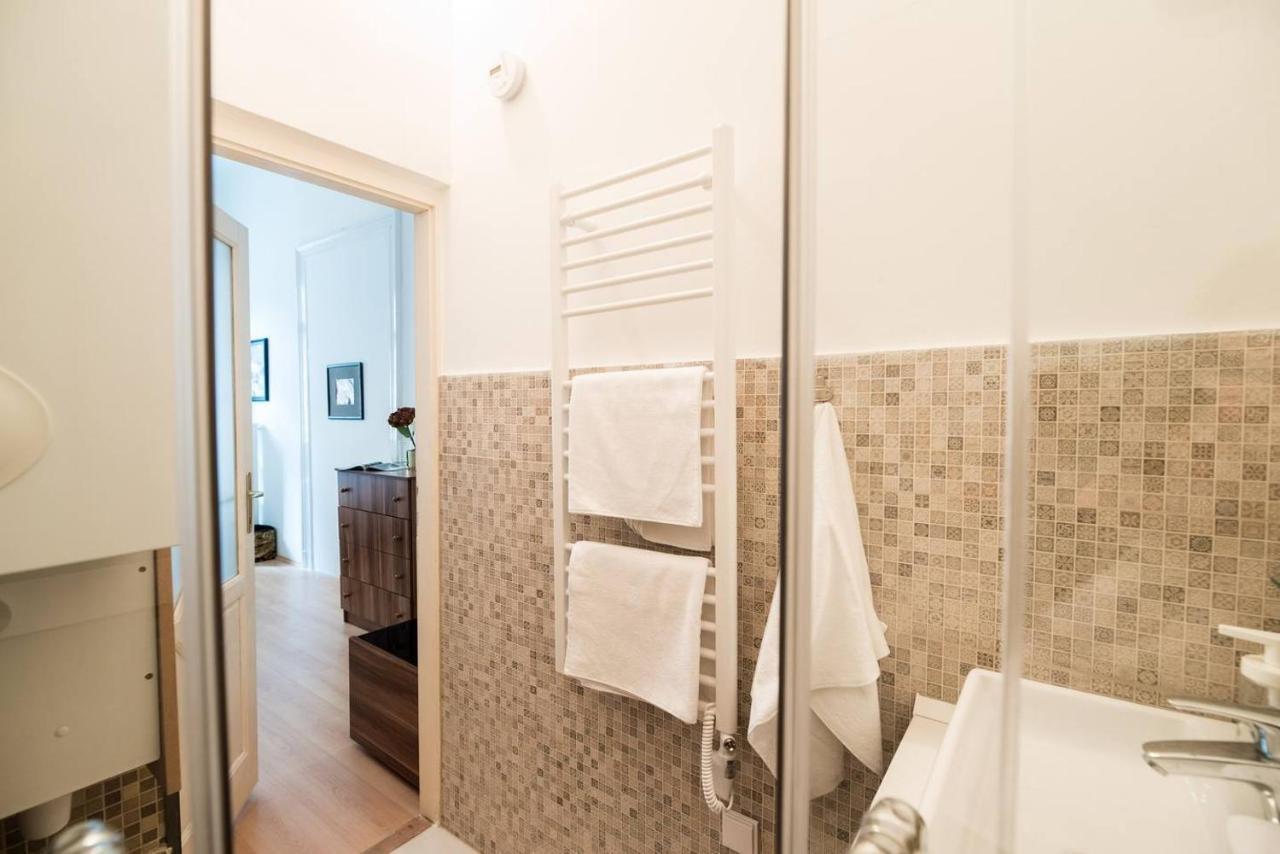 Cosy And Central Apartment With 4 Bedrooms And A/C Budapest Exterior photo
